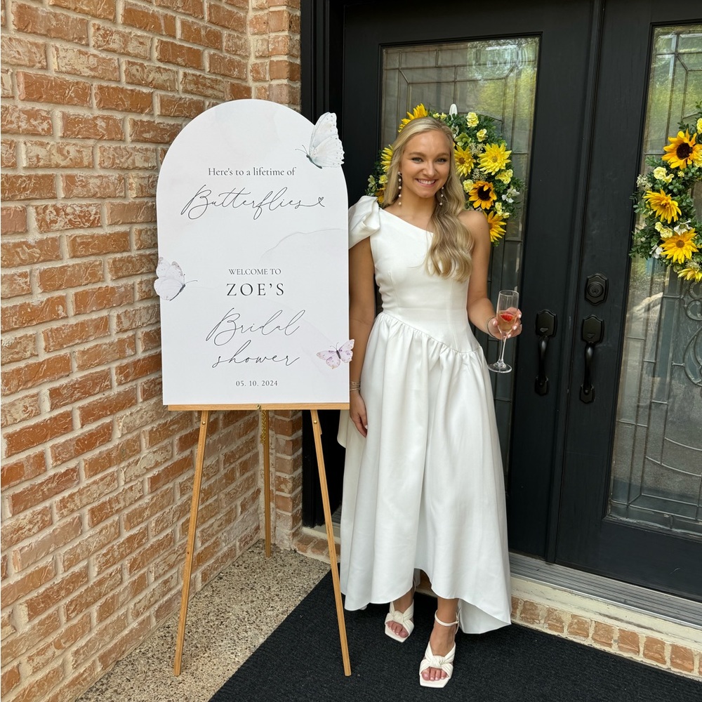Elliatt Bridal Dress a Size Small
